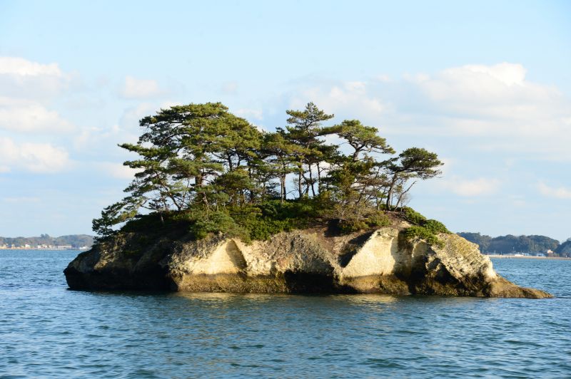 khối đá vôi kì dị ở vịnh Matsushima