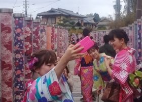 Một ngày khám phá “núi bão” Arashiyama