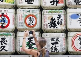 Chuyện chưa kể về rượu “sakê thùng” Taruzake