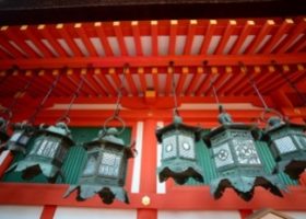 Nghe đèn kể chuyện ở Kasuga