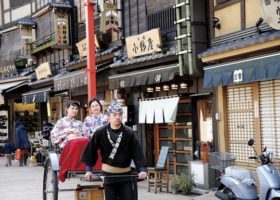 Dạo phố ngày xuân ở Asakusa