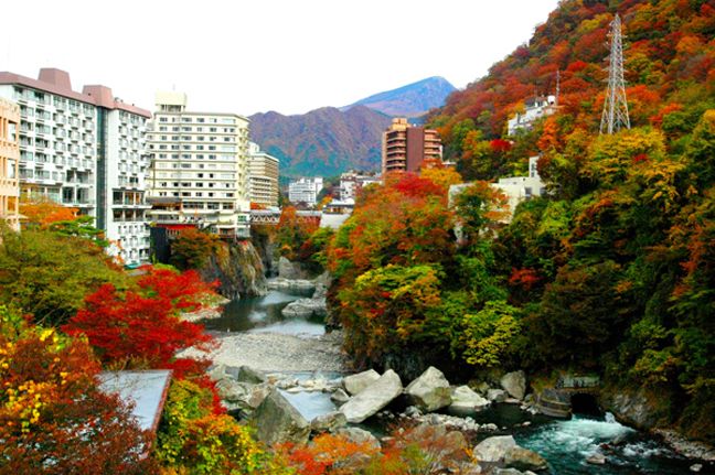 Suối nước nóng Kinugawa Suối nước nóng Kinugawa