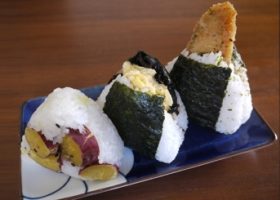 Nếm thử cơm nắm Suzumaru siêu ngon ở ngoại ô Tokyo