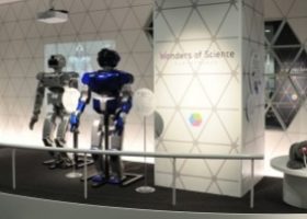 Trong thế giới Robot